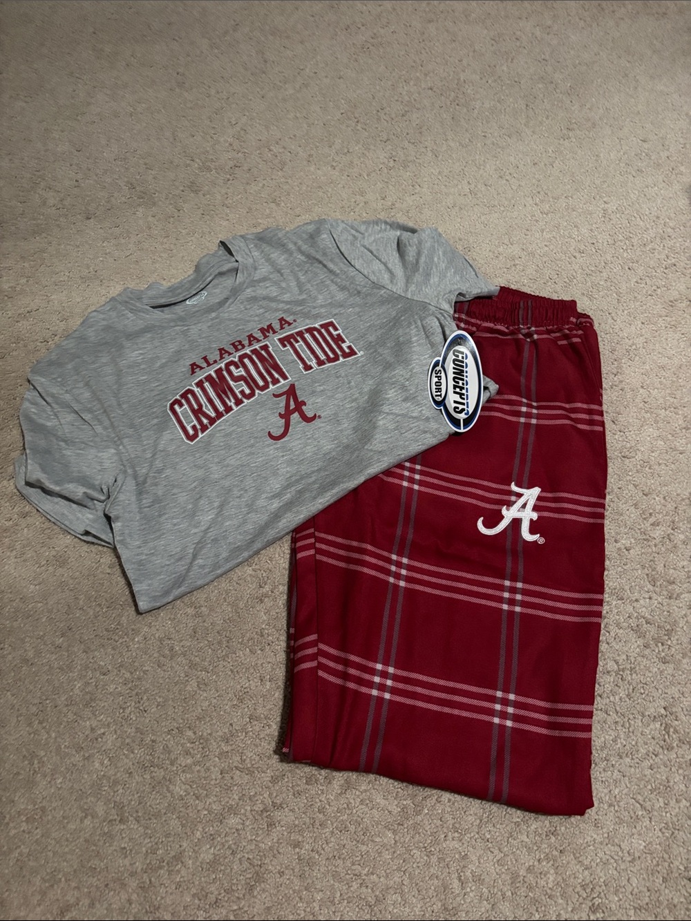Alabama Crimson Tide Men's Gray T‑Shirt and Crimson Plaid Lounge Pants Set